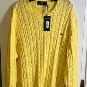Men's sweater, size XL, 100% cotton, Vineyard Vines brand. Color: sunny.